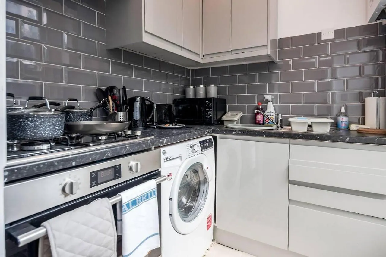 Stunning 1-Bed Apartment In London Lewisham